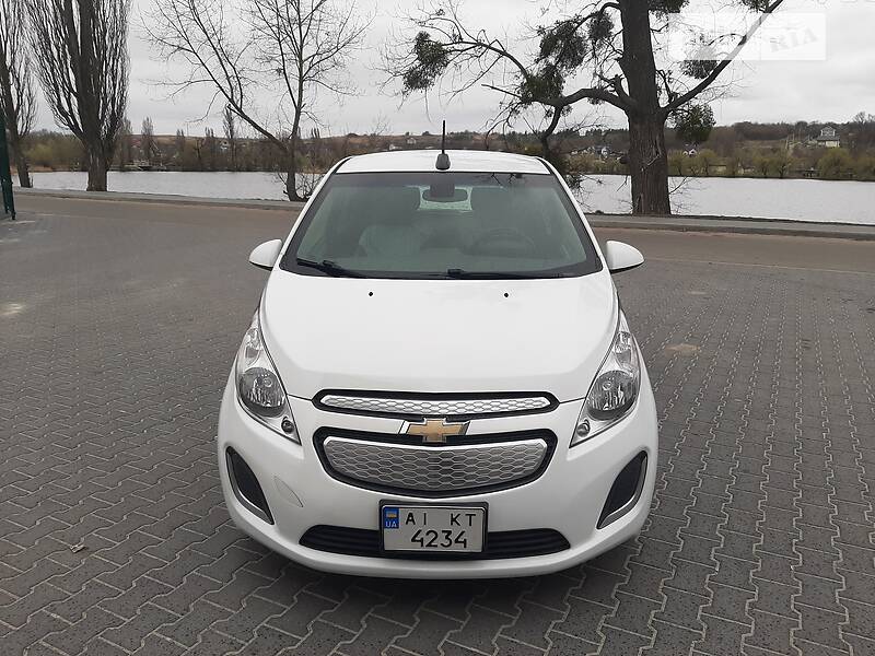 Хэтчбек Chevrolet Spark 2016 в Василькове
