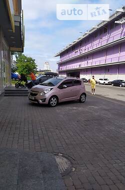 Хэтчбек Chevrolet Spark 2012 в Киеве