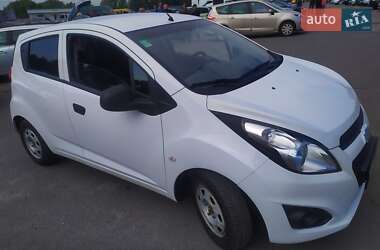 Хэтчбек Chevrolet Spark 2014 в Хмельницком