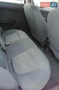 Хэтчбек Chevrolet Spark 2012 в 