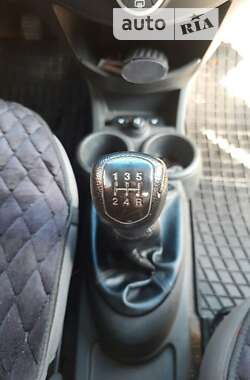 Хэтчбек Chevrolet Spark 2011 в 