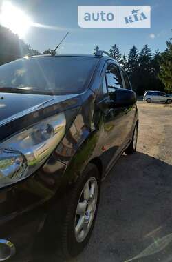 Хэтчбек Chevrolet Spark 2011 в 