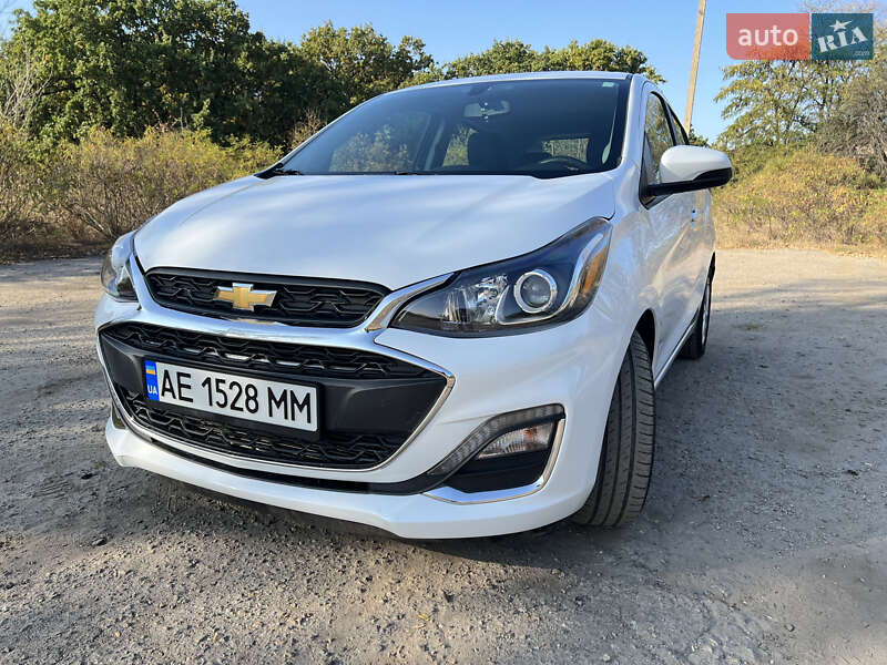 Хетчбек Chevrolet Spark 2018 в Дніпрі