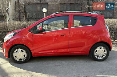 Хэтчбек Chevrolet Spark 2010 в Запорожье