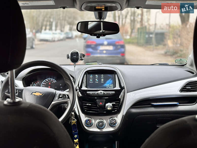 Хэтчбек Chevrolet Spark 2016 в Одессе