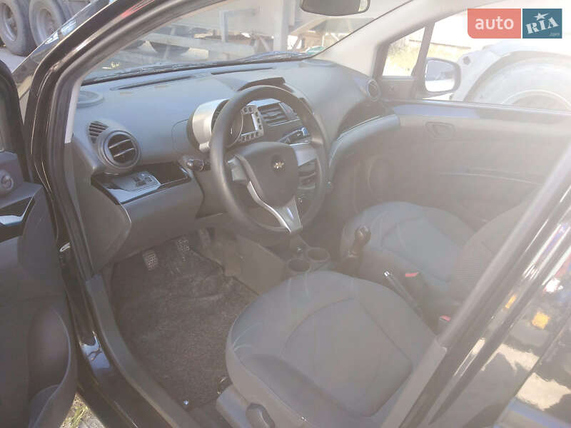 Хетчбек Chevrolet Spark 2012 в Миколаєві
