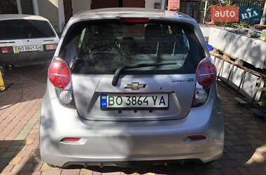 Хэтчбек Chevrolet Spark 2016 в 