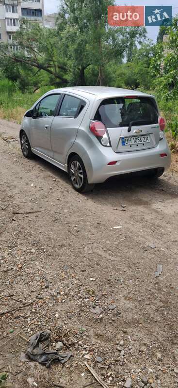 Хэтчбек Chevrolet Spark 2015 в Одессе