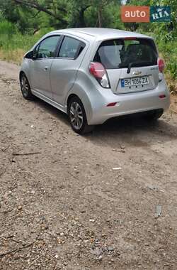 Хетчбек Chevrolet Spark 2015 в 