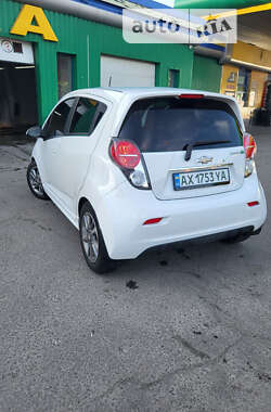 Хетчбек Chevrolet Spark 2015 в Харкові