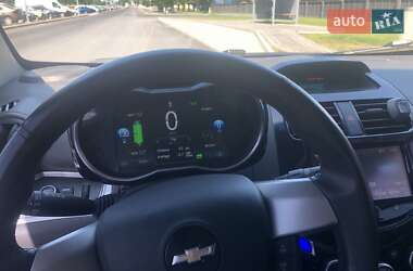 Хэтчбек Chevrolet Spark 2016 в 