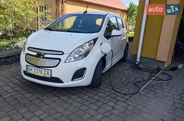 Хетчбек Chevrolet Spark 2015 в 
