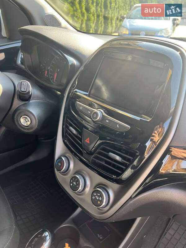 Хэтчбек Chevrolet Spark 2019 в Киеве