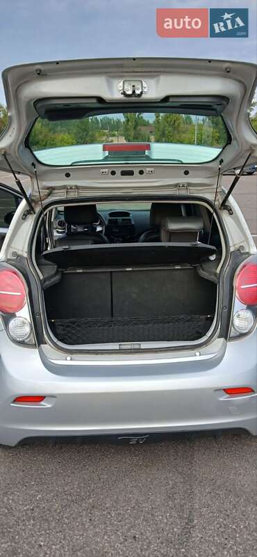 Хетчбек Chevrolet Spark 2016 в Кривому Розі