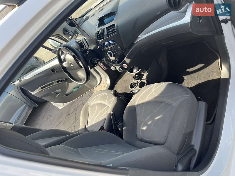 Хэтчбек Chevrolet Spark 2010 в Стрые