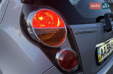 Хэтчбек Chevrolet Spark 2010 в 