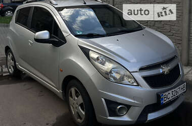 Хэтчбек Chevrolet Spark 2011 в Львове