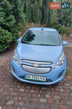 Хэтчбек Chevrolet Spark 2015 в 