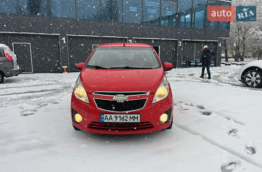 Хетчбек Chevrolet Spark 2010 в Києві