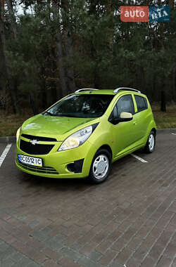 Хетчбек Chevrolet Spark 2010 в Яворові