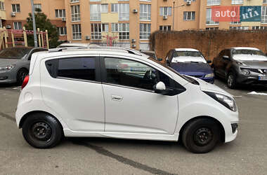 Хэтчбек Chevrolet Spark 2013 в 