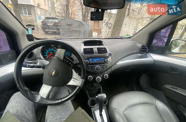 Хэтчбек Chevrolet Spark 2013 в 