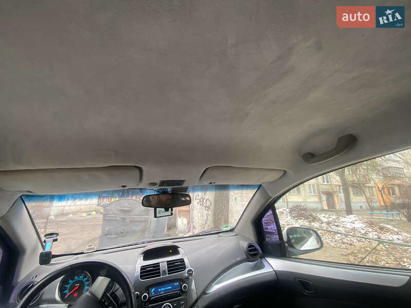 Хетчбек Chevrolet Spark 2013 в Києві фото 13 Хетчбек Chevrolet Spark 2013 в Києві