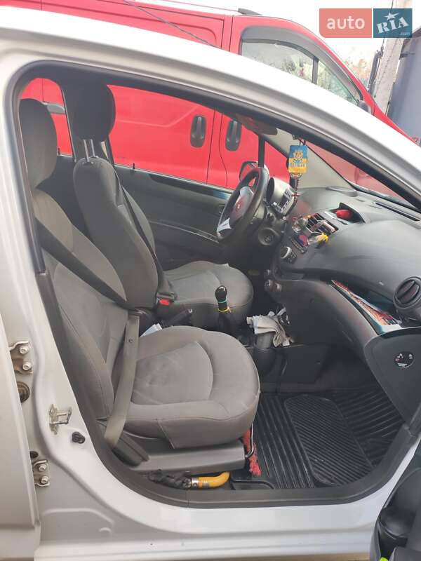 Хетчбек Chevrolet Spark 2012 в Луцьку