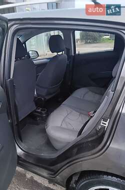 Хэтчбек Chevrolet Spark 2011 в 