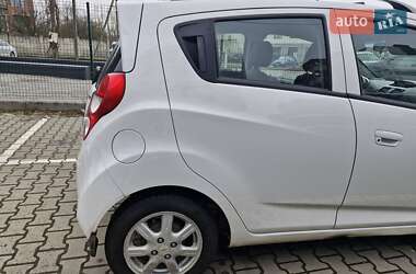 Хэтчбек Chevrolet Spark 2021 в 
