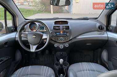 Хэтчбек Chevrolet Spark 2013 в 