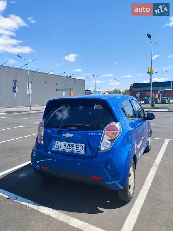 Хэтчбек Chevrolet Spark 2011 в Боярке