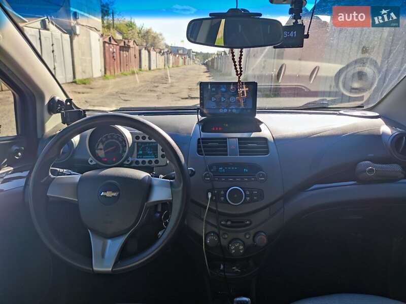 Хэтчбек Chevrolet Spark 2011 в Боярке