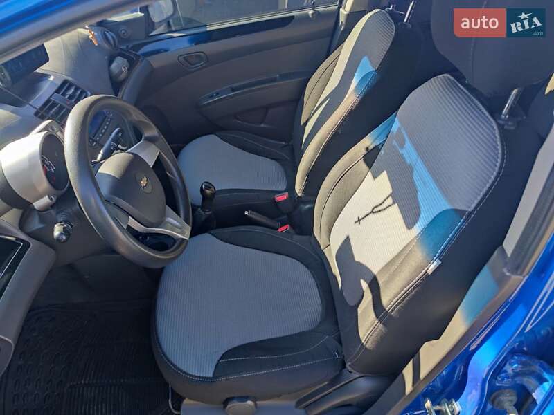 Хэтчбек Chevrolet Spark 2011 в Боярке