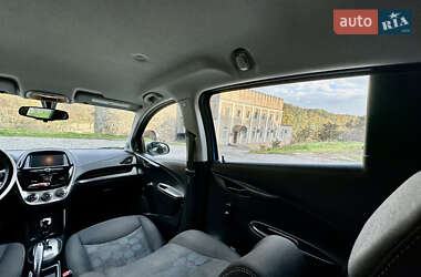 Хэтчбек Chevrolet Spark 2016 в 