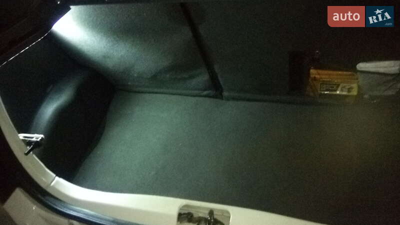 Хэтчбек Chevrolet Spark 2010 в Киеве