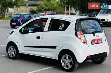 Хетчбек Chevrolet Spark 2012 в 