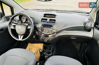 Хетчбек Chevrolet Spark 2012 в 