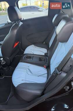Хэтчбек Chevrolet Spark 2016 в 