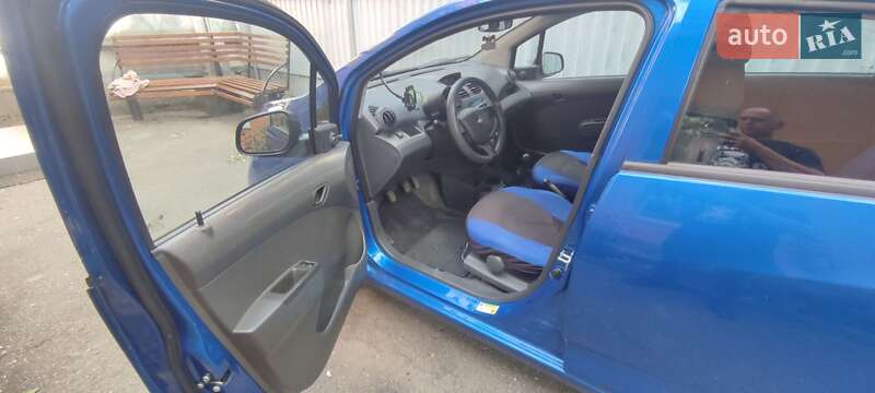 Хэтчбек Chevrolet Spark 2010 в Хмельницком