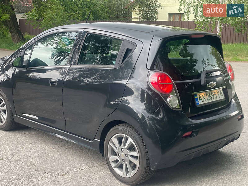 Хэтчбек Chevrolet Spark 2014 в Песочине