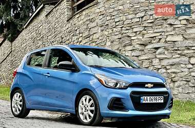 Хэтчбек Chevrolet Spark 2016 в 