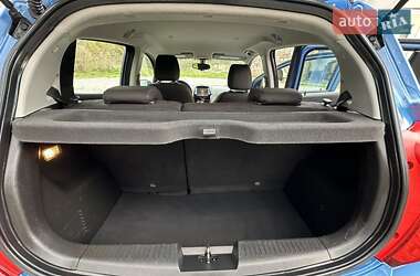 Хэтчбек Chevrolet Spark 2016 в 