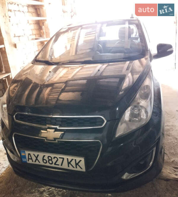 Хэтчбек Chevrolet Spark 2014 в 