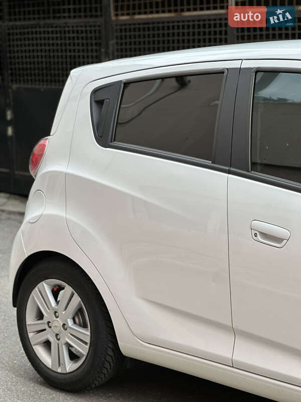 Хэтчбек Chevrolet Spark 2012 в Одессе