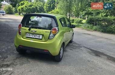 Хэтчбек Chevrolet Spark 2012 в 