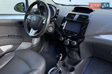 Хэтчбек Chevrolet Spark 2015 в 