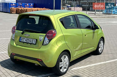Хэтчбек Chevrolet Spark 2013 в 