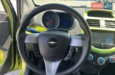Хэтчбек Chevrolet Spark 2013 в 