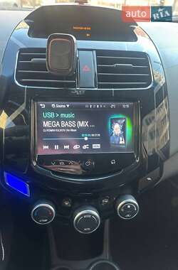 Хэтчбек Chevrolet Spark 2015 в 